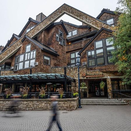 Executive Inn Уислър Екстериор снимка
