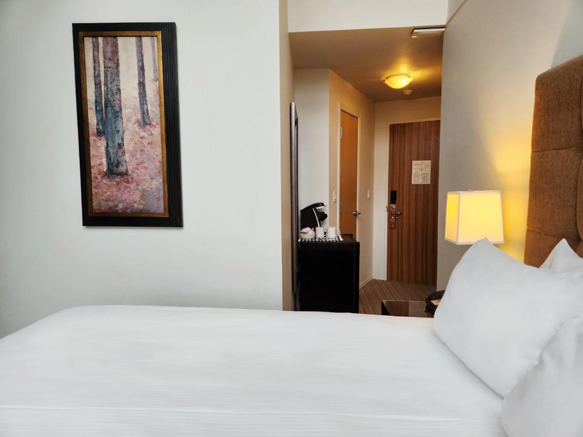 Executive Inn Уислър Екстериор снимка